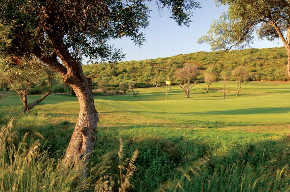 https://golftravelpeople.com/wp-content/uploads/2019/04/Alamos-Golf-Club-9.jpg