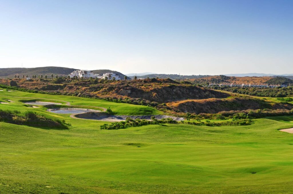 https://golftravelpeople.com/wp-content/uploads/2019/04/Alcaidesa-la-Hacienda-Heathland-8-1024x678.jpg