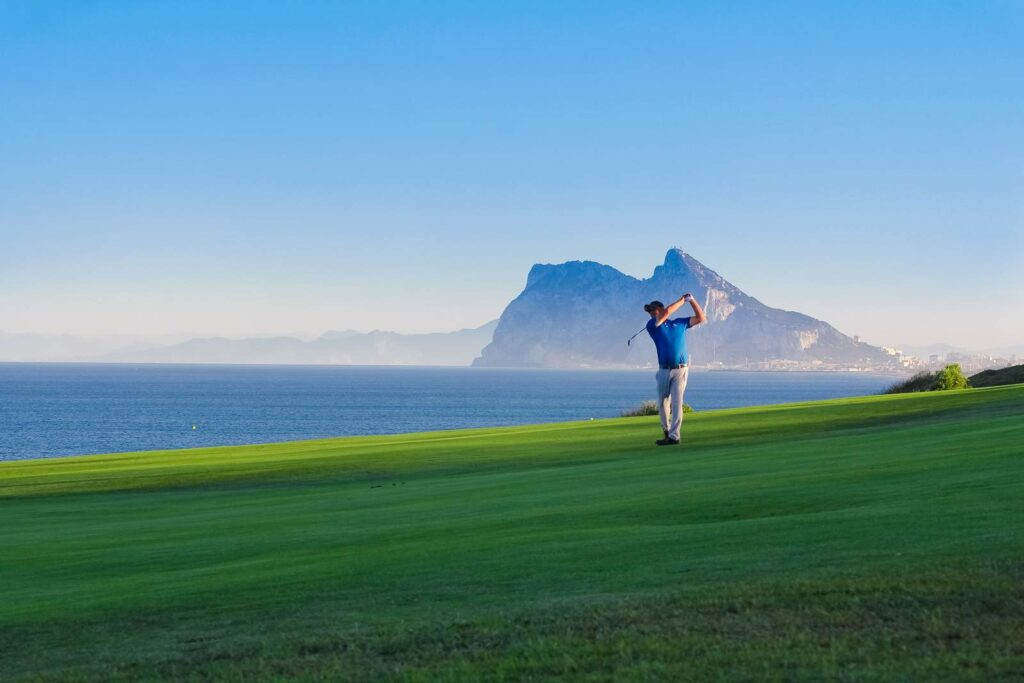 https://golftravelpeople.com/wp-content/uploads/2019/04/Alcaidesa-la-Hacienda-Links-1-1024x683.jpg