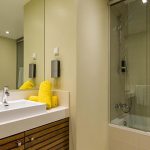 https://golftravelpeople.com/wp-content/uploads/2019/04/Amendoeira-Resort-2-bedroom-apartment-with-mezzanine-6-150x150.jpg