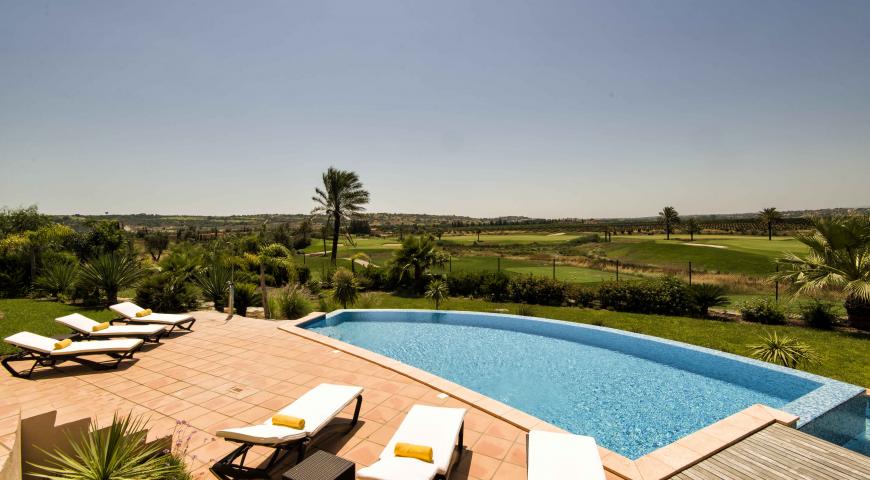 https://golftravelpeople.com/wp-content/uploads/2019/04/Amendoeira-Resort-4-bedroom-superior-villa-9.jpg