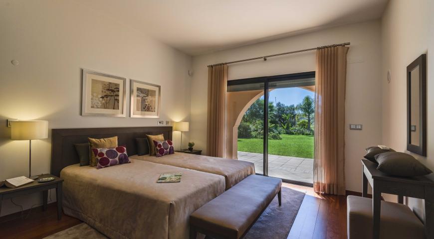 https://golftravelpeople.com/wp-content/uploads/2019/04/Amendoeira-Resort-4-bedroom-superior-villa.jpg