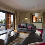 https://golftravelpeople.com/wp-content/uploads/2019/04/Amendoeira-Resort-4-bedroom-villa-4-150x150.jpg