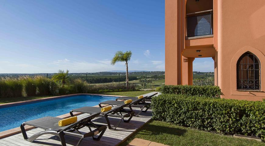https://golftravelpeople.com/wp-content/uploads/2019/04/Amendoeira-Resort-4-bedroom-villa-8.jpg