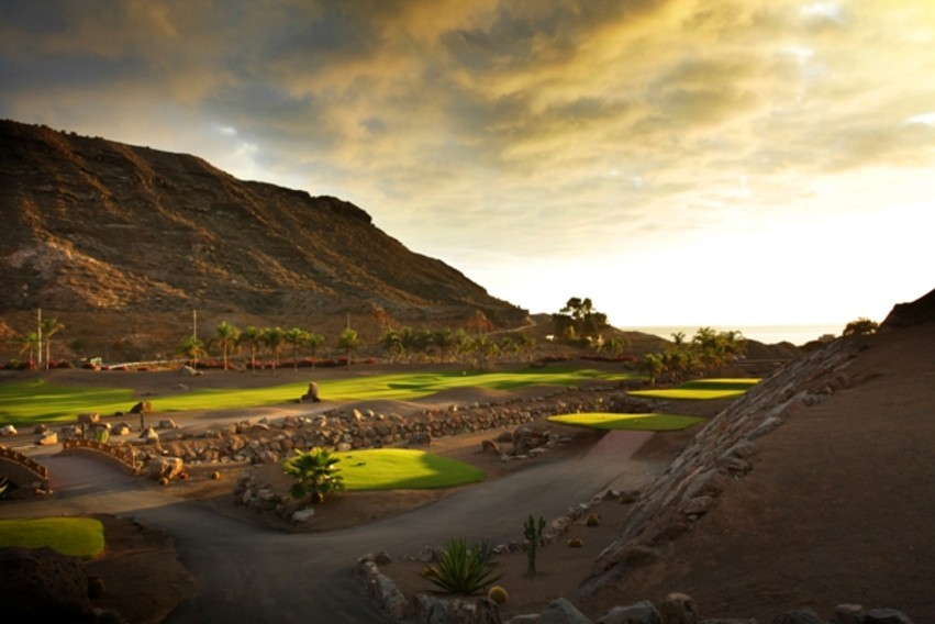 https://golftravelpeople.com/wp-content/uploads/2019/04/Anfi-Tauro-Golf-Gran-Canaria-10.jpg