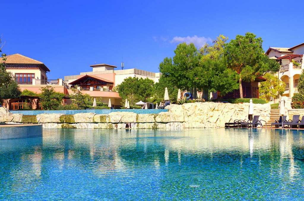 https://golftravelpeople.com/wp-content/uploads/2019/04/Aphrodite-Hills-Resort-Cyprus-3-1024x677.jpg
