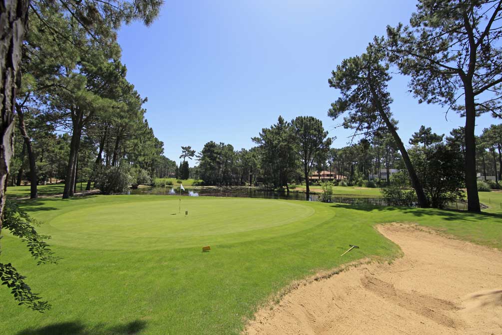https://golftravelpeople.com/wp-content/uploads/2019/04/Aroeira-Golf-Club-1-2.jpg