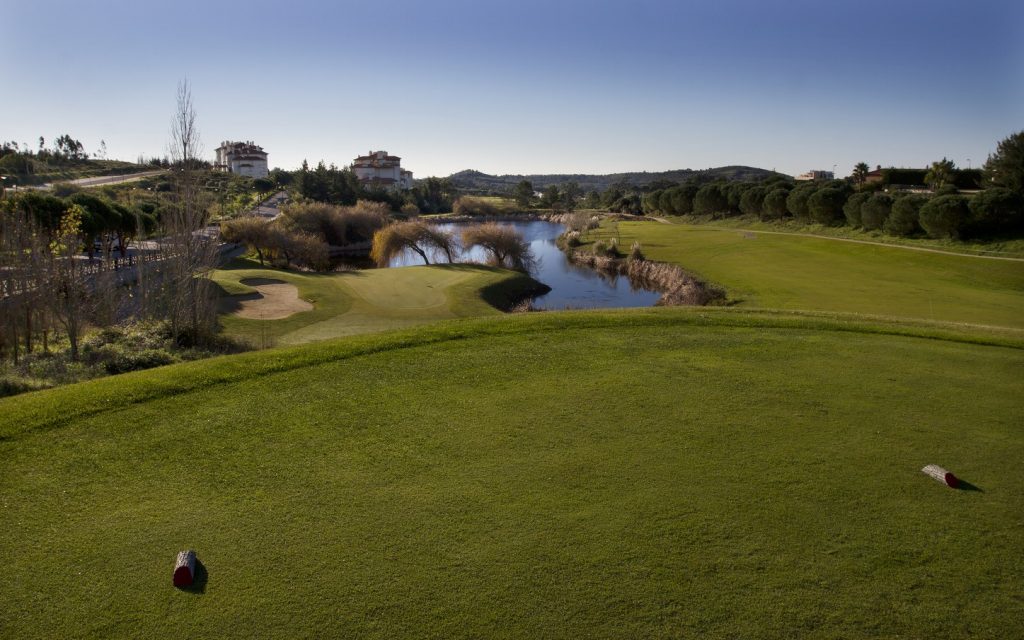 https://golftravelpeople.com/wp-content/uploads/2019/04/Belas-Golf-Club-Lisbon-7-1024x640.jpg