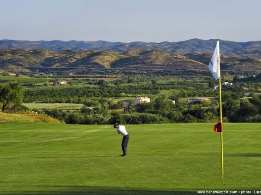 https://golftravelpeople.com/wp-content/uploads/2019/04/Benamor-Golf-Club-Algarve-4.jpg