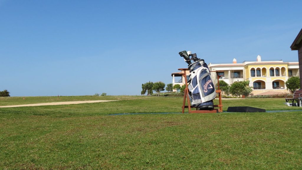 https://golftravelpeople.com/wp-content/uploads/2019/04/Cascade-Resort-Algarve-Elite-Golf-Academy-4-1024x576.jpg