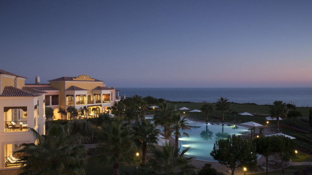 https://golftravelpeople.com/wp-content/uploads/2019/04/Cascade-Resort-Algarve-Swimming-Pools-9-1024x576.jpg