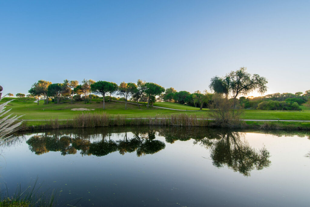 https://golftravelpeople.com/wp-content/uploads/2019/04/Castro-Marim-Golf-and-Country-Club-Eastern-Algarve-Portugal-1-1024x683.jpg