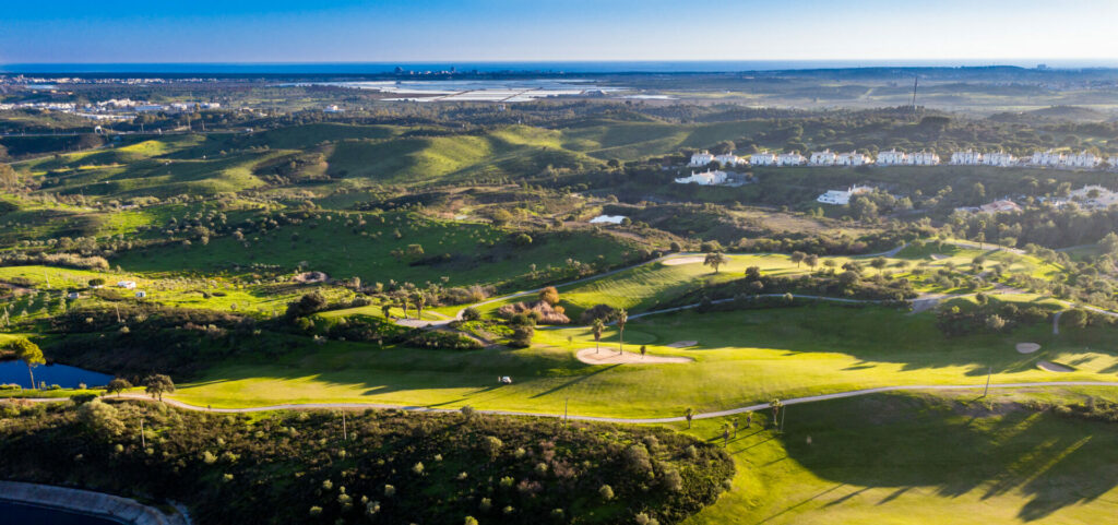 https://golftravelpeople.com/wp-content/uploads/2019/04/Castro-Marim-Golf-and-Country-Club-Eastern-Algarve-Portugal-8-1024x481.jpg