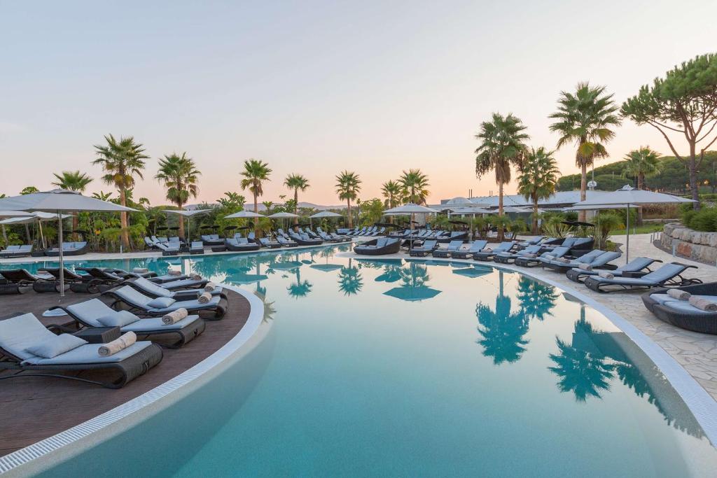 https://golftravelpeople.com/wp-content/uploads/2019/04/Conrad-Algarve-Hotel-Swimming-Pools-and-Leisure-Facilities-1.jpg