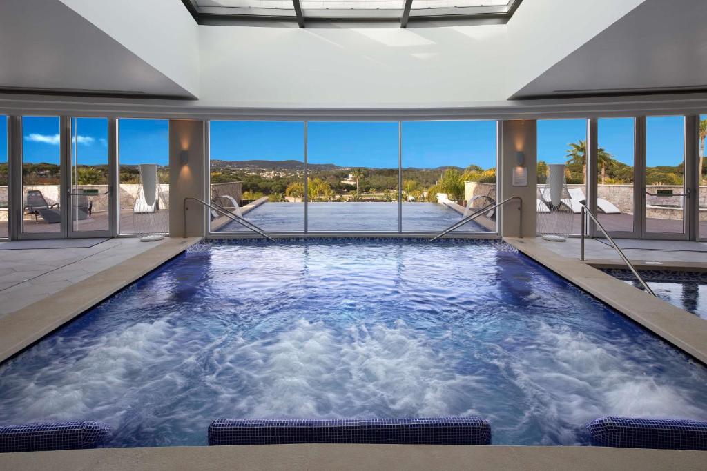 https://golftravelpeople.com/wp-content/uploads/2019/04/Conrad-Algarve-Hotel-Swimming-Pools-and-Leisure-Facilities-2.jpg