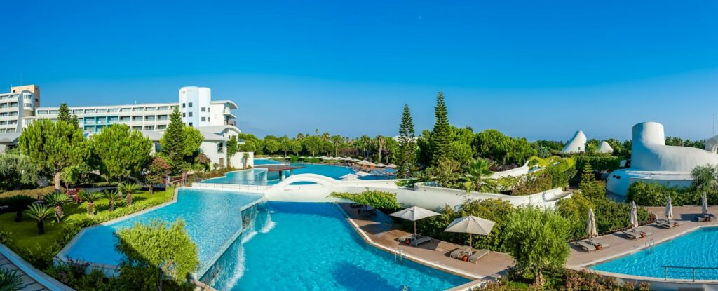 https://golftravelpeople.com/wp-content/uploads/2019/04/Cornelia-Diamond-Hotel-Belek-Turkey-3-1024x415.jpg