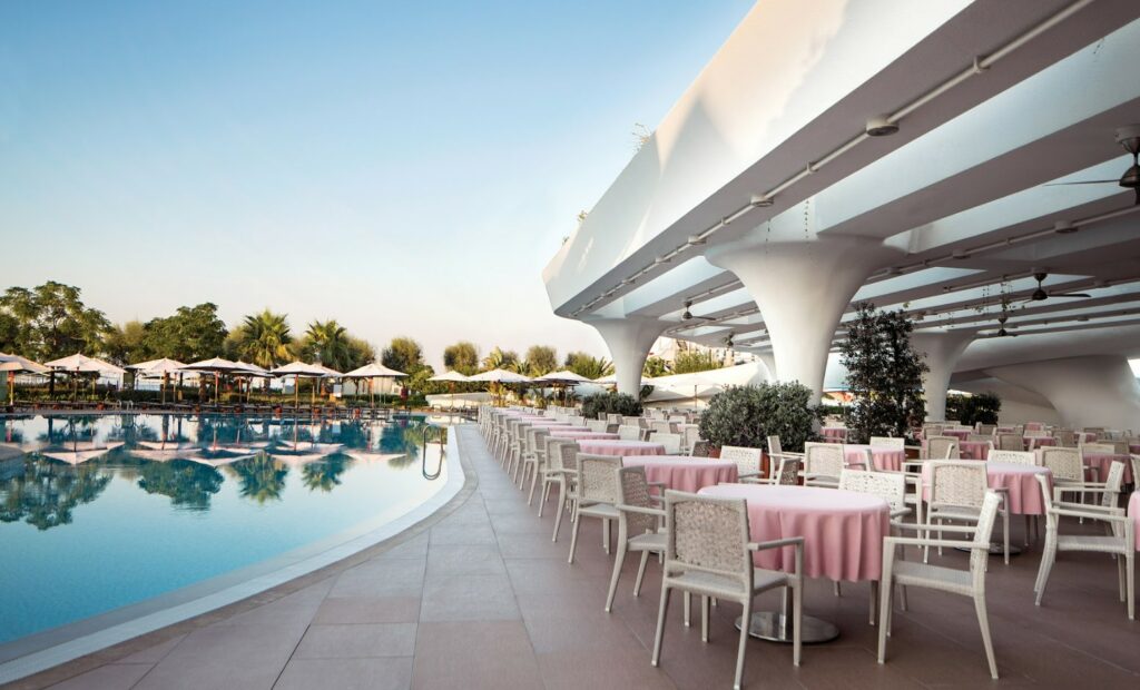 https://golftravelpeople.com/wp-content/uploads/2019/04/Cornelia-Diamond-Hotel-Belek-Turkey-5-1024x620.jpg