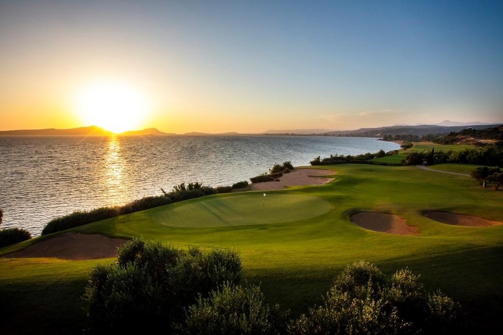 https://golftravelpeople.com/wp-content/uploads/2019/04/Costa-Navarino-Golf-Club-The-Bay-Course-16.jpg