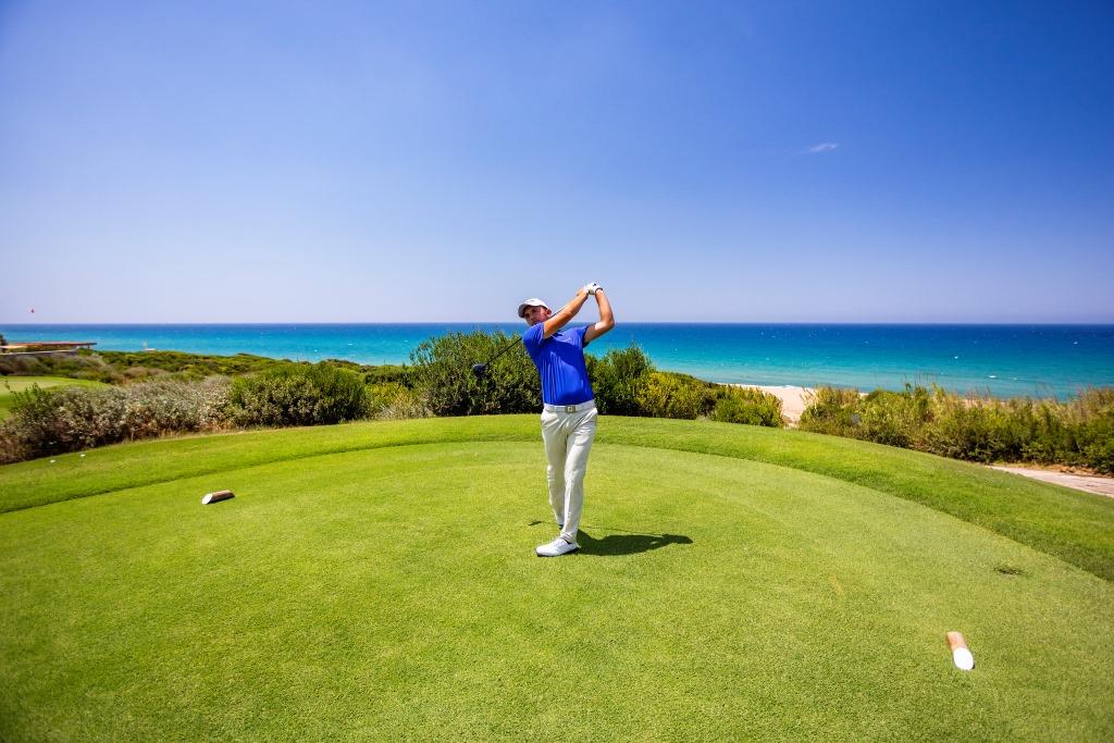 https://golftravelpeople.com/wp-content/uploads/2019/04/Costa-Navarino-Golf-Club-The-Dunes-Course-13.jpg