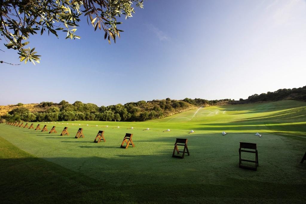 https://golftravelpeople.com/wp-content/uploads/2019/04/Costa-Navarino-Golf-The-Bay-Course-LowRes-2-1024x683.jpg