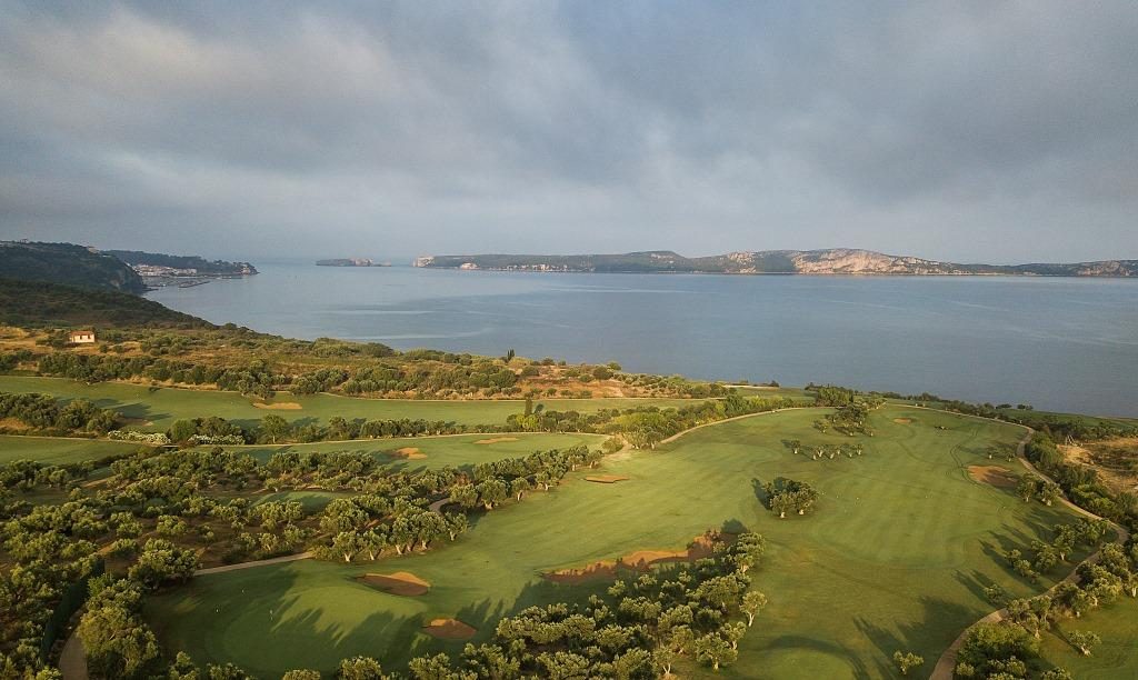 https://golftravelpeople.com/wp-content/uploads/2019/04/Costa-Navarino-Golf-The-Bay-Course-LowRes-3-1-1024x612.jpg