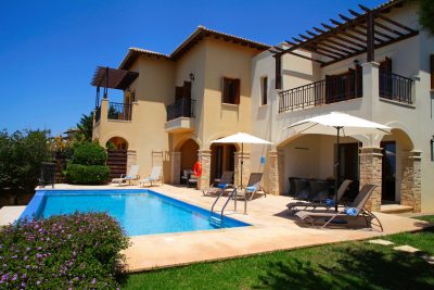 https://golftravelpeople.com/wp-content/uploads/2019/04/Cyprus-Aphrodite-Hills-Resort-Junior-Villas-54-400x267.jpg