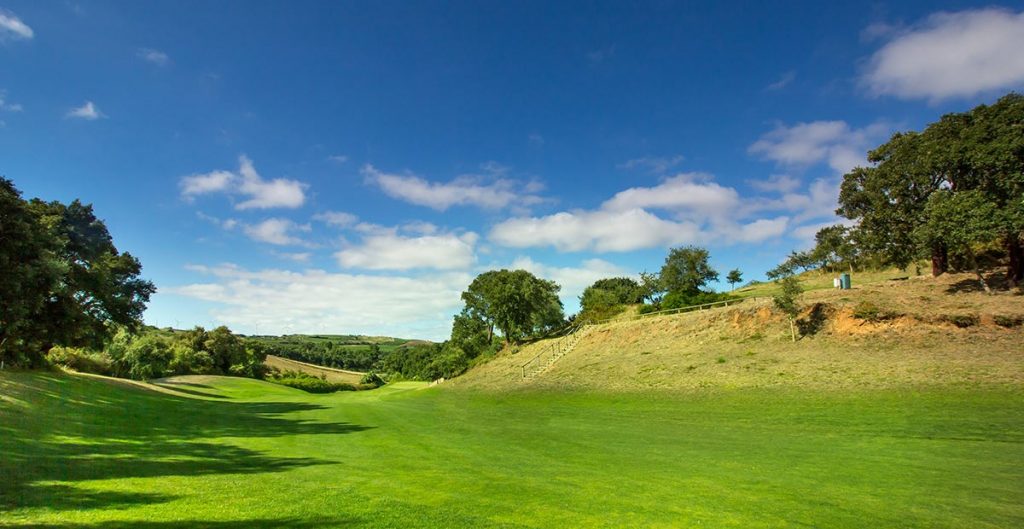 https://golftravelpeople.com/wp-content/uploads/2019/04/Dolce-Campo-Real-18-1024x529.jpg