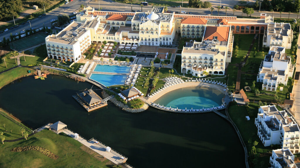 https://golftravelpeople.com/wp-content/uploads/2019/04/Domes-Lake-Algarve-Vilamoura-Hotel-Facilities-13-1024x576.jpg