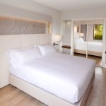 https://golftravelpeople.com/wp-content/uploads/2019/04/Doubletree-by-Hilton-Islantilla-Golf-Resort-Bedrooms-3-150x150.jpg