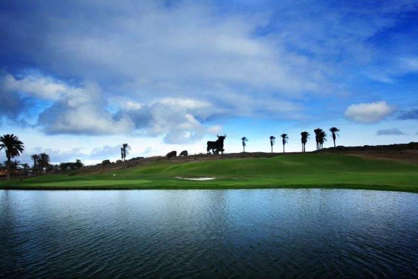 https://golftravelpeople.com/wp-content/uploads/2019/04/El-Cortijo-Club-de-Campo-Gran-Canaria-10-3.jpg