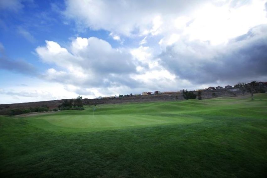 https://golftravelpeople.com/wp-content/uploads/2019/04/El-Cortijo-Club-de-Campo-Gran-Canaria-10-4.jpg