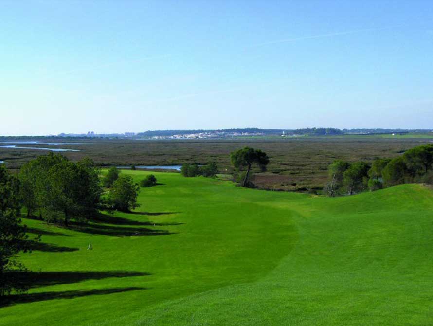 https://golftravelpeople.com/wp-content/uploads/2019/04/El-Rompido-Golf-Club-North-Course-11.jpg