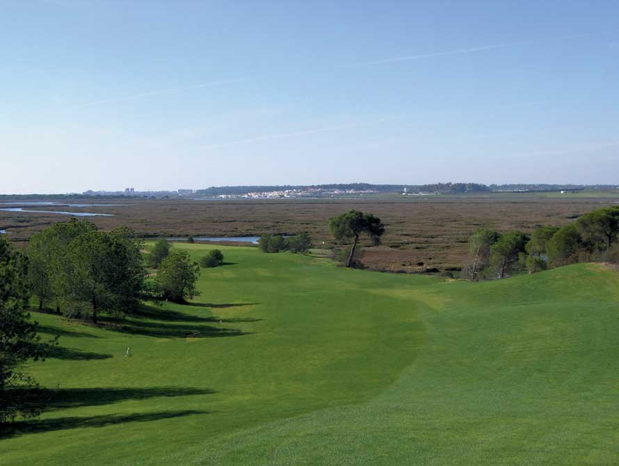 https://golftravelpeople.com/wp-content/uploads/2019/04/El-Rompido-Golf-Club-North-Course-8.jpg