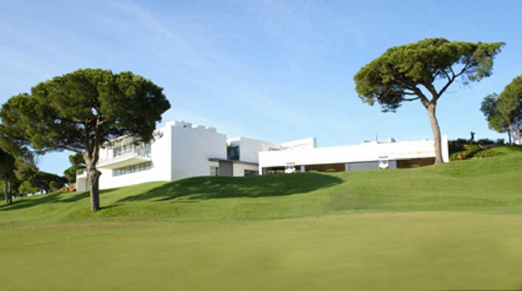 https://golftravelpeople.com/wp-content/uploads/2019/04/El-Rompido-Golf-Club-South-Course-10-1024x571.jpg