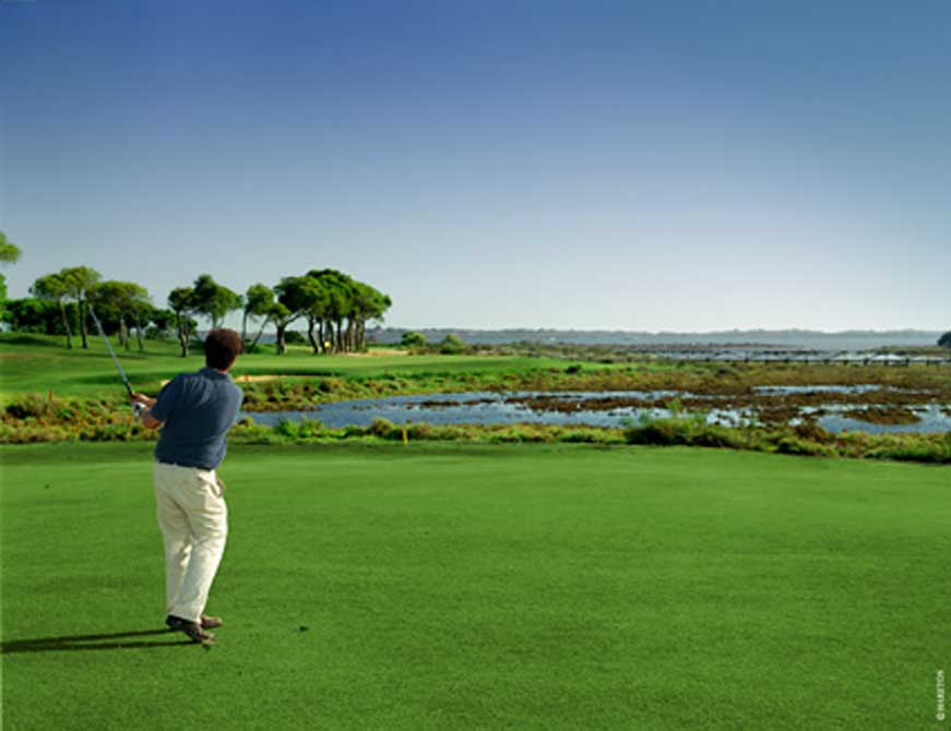 https://golftravelpeople.com/wp-content/uploads/2019/04/El-Rompido-Golf-Club-South-Course-7.jpg