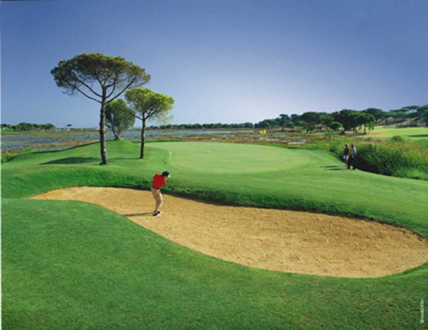 https://golftravelpeople.com/wp-content/uploads/2019/04/El-Rompido-Golf-Club-South-Course-8.jpg