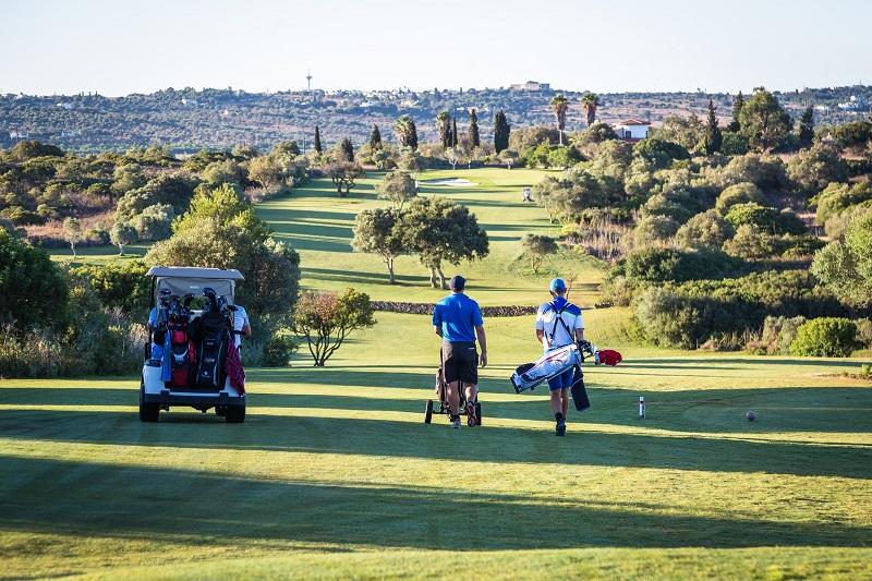 https://golftravelpeople.com/wp-content/uploads/2019/04/Espiche-Golf-Club-1-1.jpg