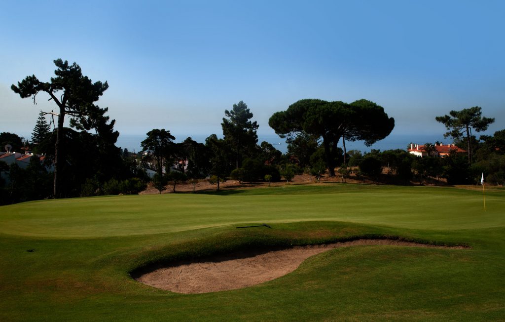 https://golftravelpeople.com/wp-content/uploads/2019/04/Estoril-Golf-Club-Lisbon-3-1024x652.jpg