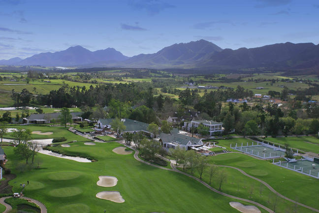 https://golftravelpeople.com/wp-content/uploads/2019/04/Fancourt-Hotel-George-Best-of-South-Africa-13.jpg