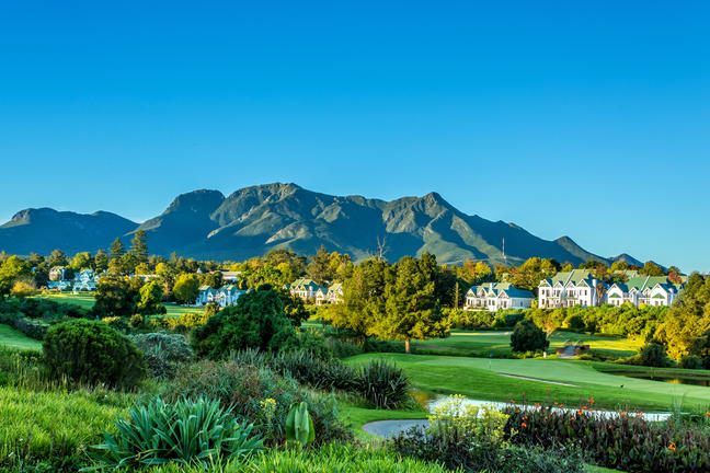 https://golftravelpeople.com/wp-content/uploads/2019/04/Fancourt-Hotel-George-Best-of-South-Africa-4.jpg