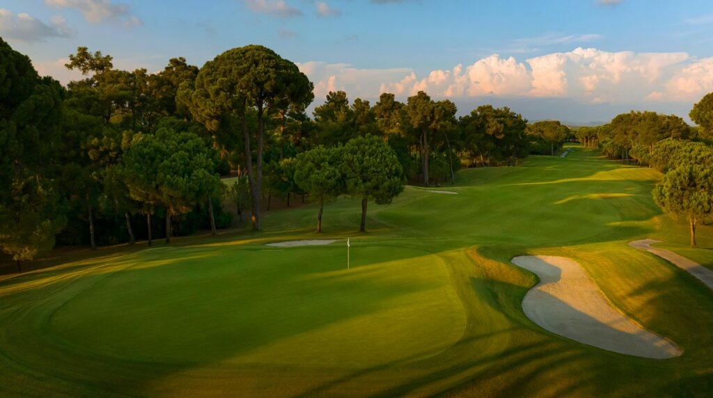 https://golftravelpeople.com/wp-content/uploads/2019/04/Gloria-Golf-Club-New-Course-Belek-Turkey-16-1024x572.jpg