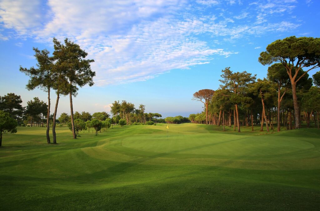 https://golftravelpeople.com/wp-content/uploads/2019/04/Gloria-Golf-Club-New-Course-Belek-Turkey-17-1024x676.jpg