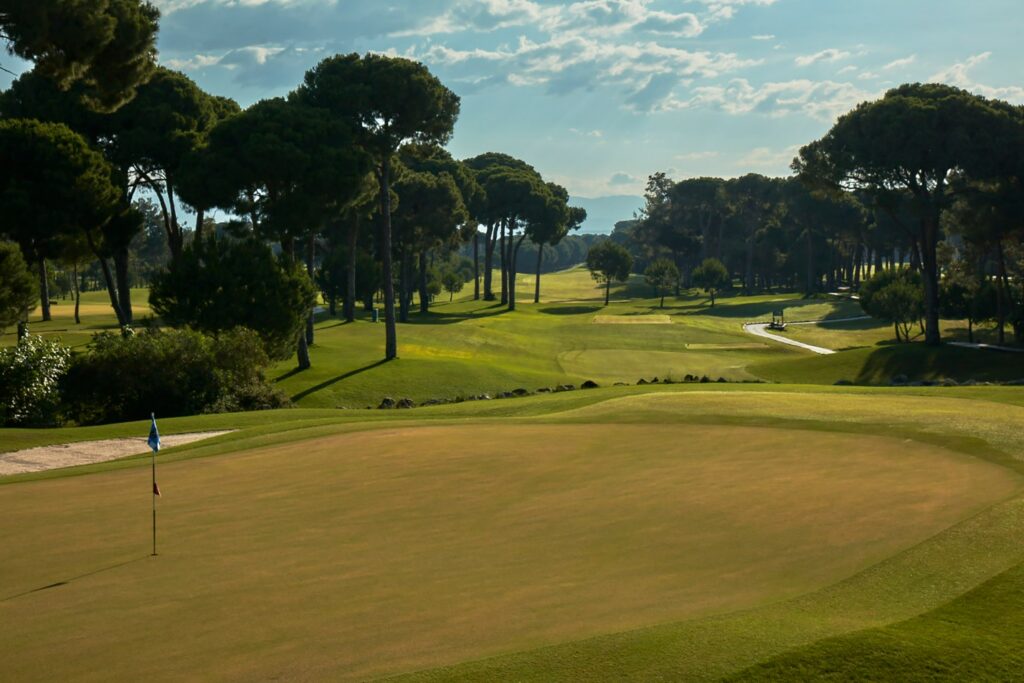 https://golftravelpeople.com/wp-content/uploads/2019/04/Gloria-Golf-Club-New-Course-Belek-Turkey-20-1024x683.jpg