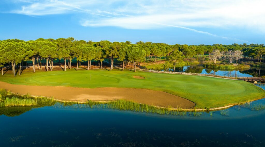 https://golftravelpeople.com/wp-content/uploads/2019/04/Gloria-Golf-Club-Old-Course-Belek-Turkey-10-1024x569.jpg