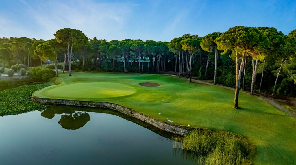 https://golftravelpeople.com/wp-content/uploads/2019/04/Gloria-Golf-Club-Old-Course-Belek-Turkey-12-1024x572.jpg