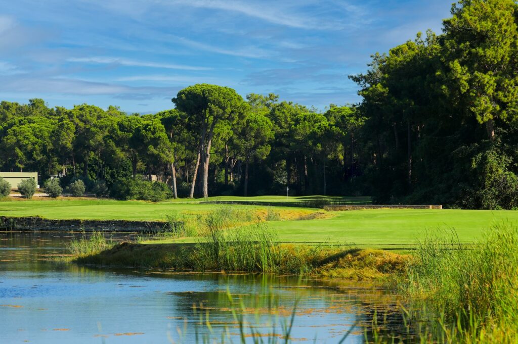 https://golftravelpeople.com/wp-content/uploads/2019/04/Gloria-Golf-Club-Old-Course-Belek-Turkey-13-1024x681.jpg