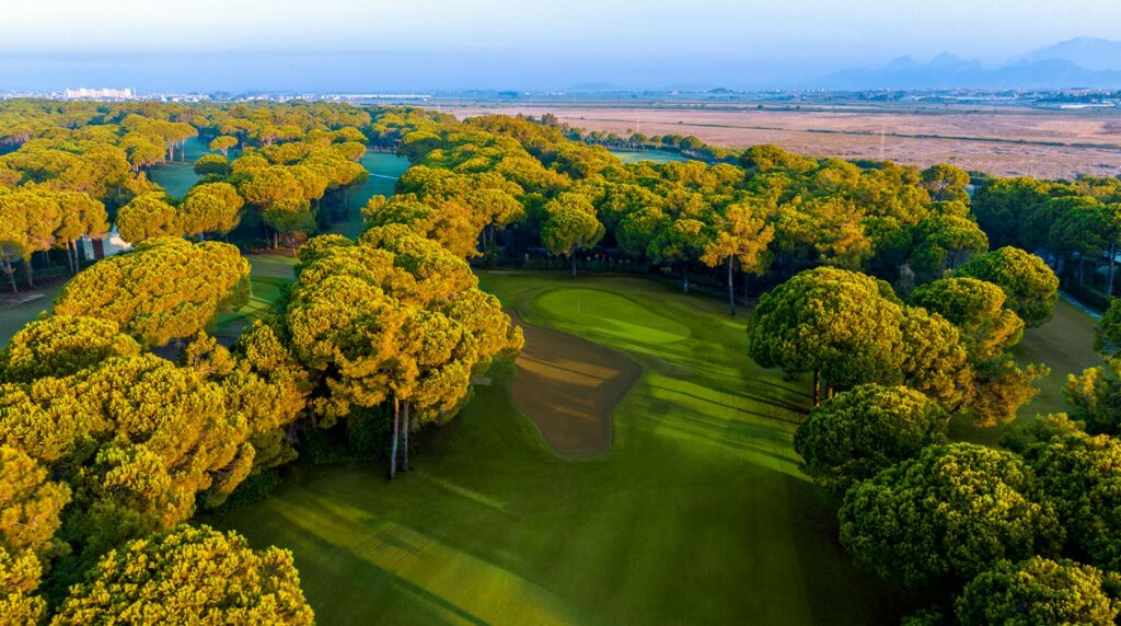 https://golftravelpeople.com/wp-content/uploads/2019/04/Gloria-Golf-Club-Old-Course-Belek-Turkey-15-1024x572.jpg