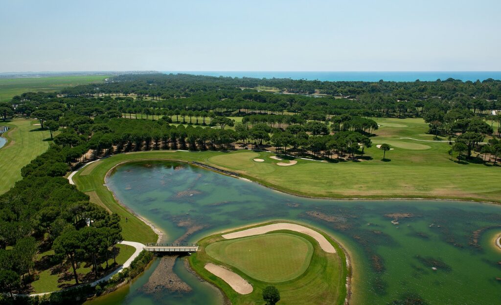 https://golftravelpeople.com/wp-content/uploads/2019/04/Gloria-Golf-Club-Old-Course-Belek-Turkey-18-1024x624.jpg