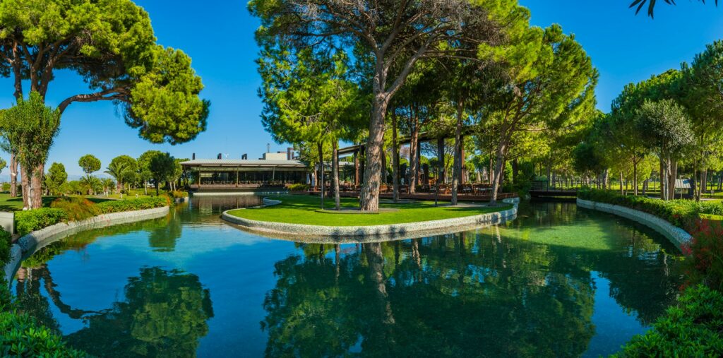 https://golftravelpeople.com/wp-content/uploads/2019/04/Gloria-Golf-Club-Old-Course-Belek-Turkey-24-1024x507.jpg