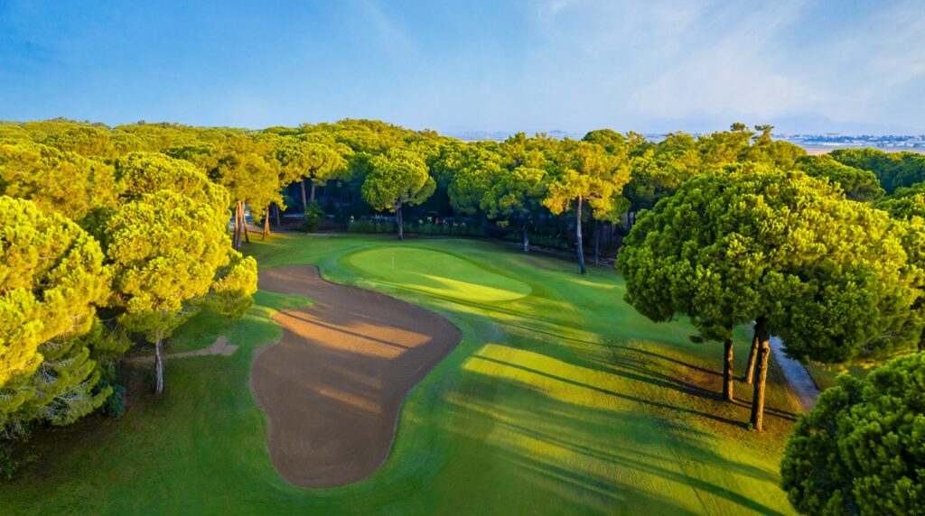 https://golftravelpeople.com/wp-content/uploads/2019/04/Gloria-Golf-Club-Old-Course-Belek-Turkey-4-1024x572.jpg